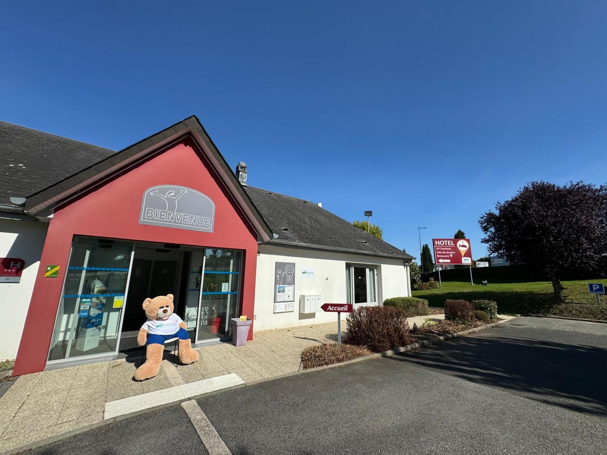 Brit Hotel Mayenne Luaran gambar