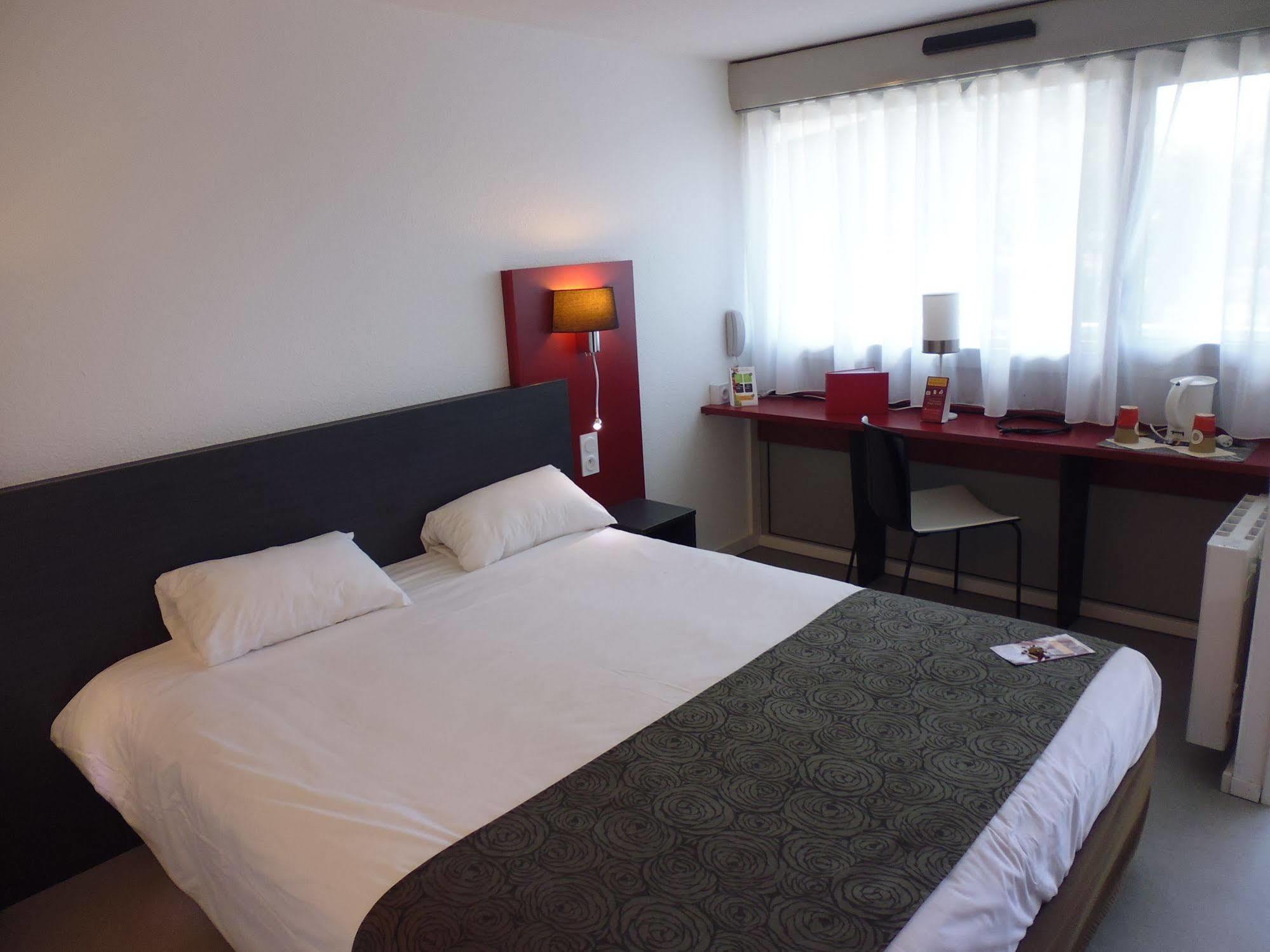 Brit Hotel Mayenne Luaran gambar