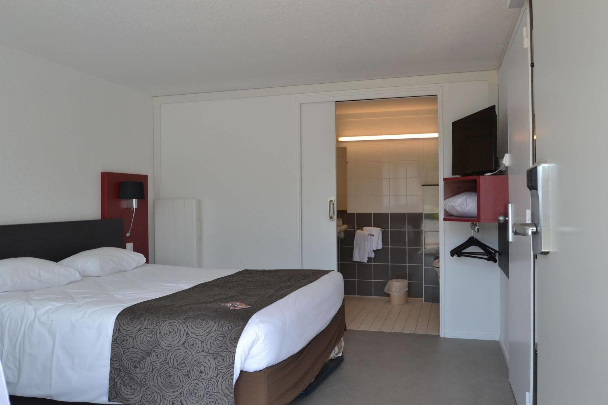 Brit Hotel Mayenne Luaran gambar
