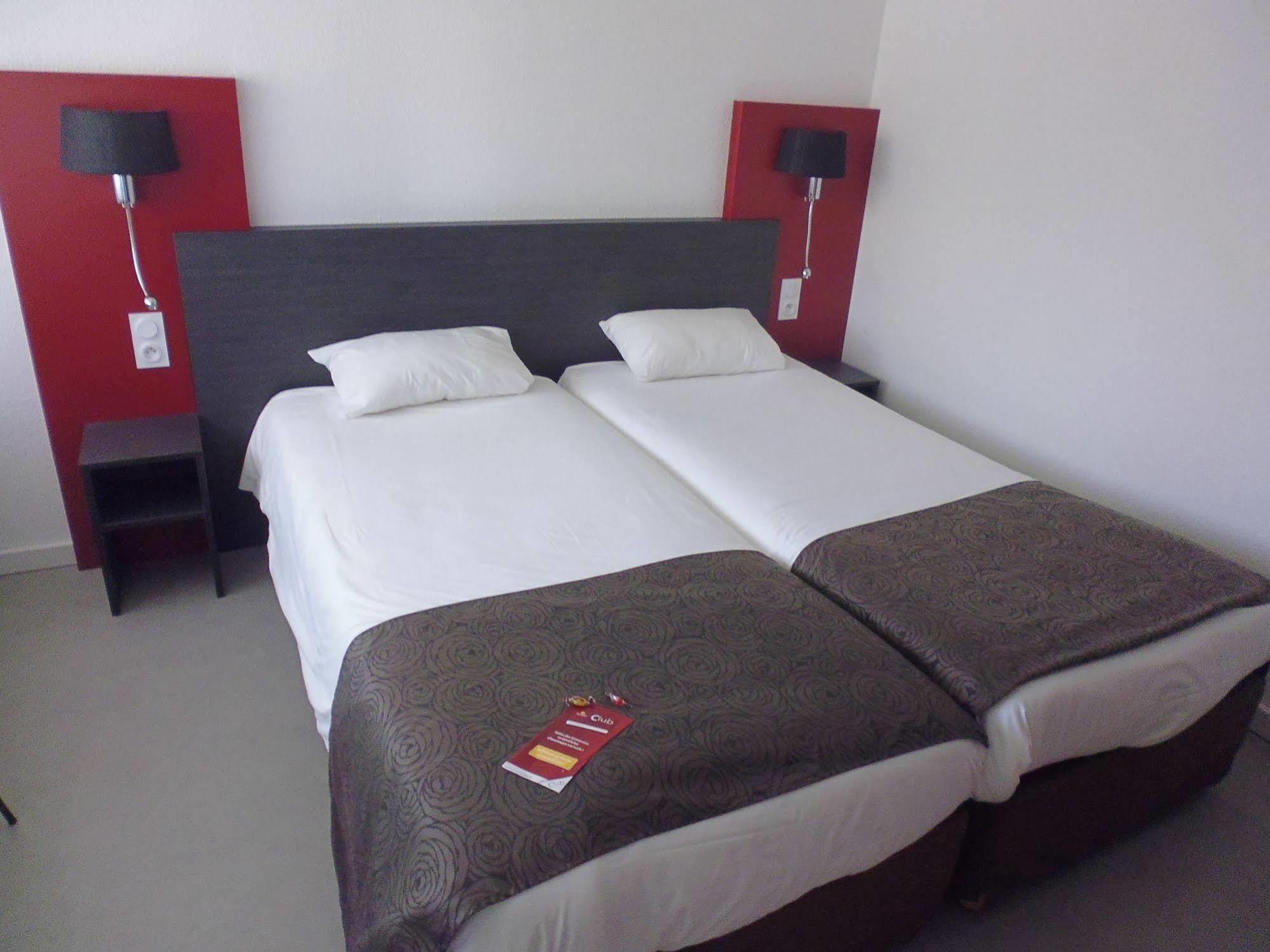 Brit Hotel Mayenne Luaran gambar