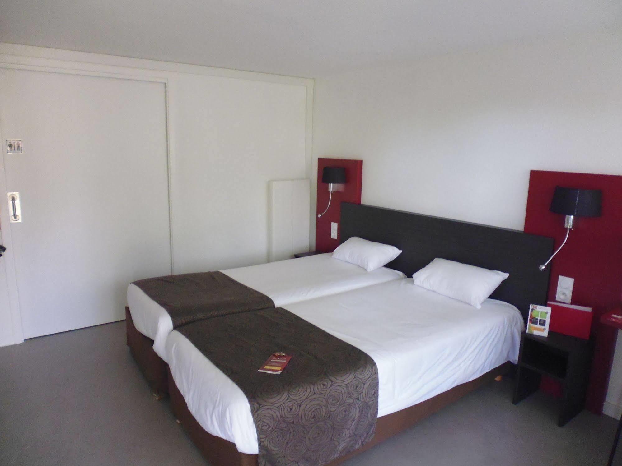 Brit Hotel Mayenne Luaran gambar