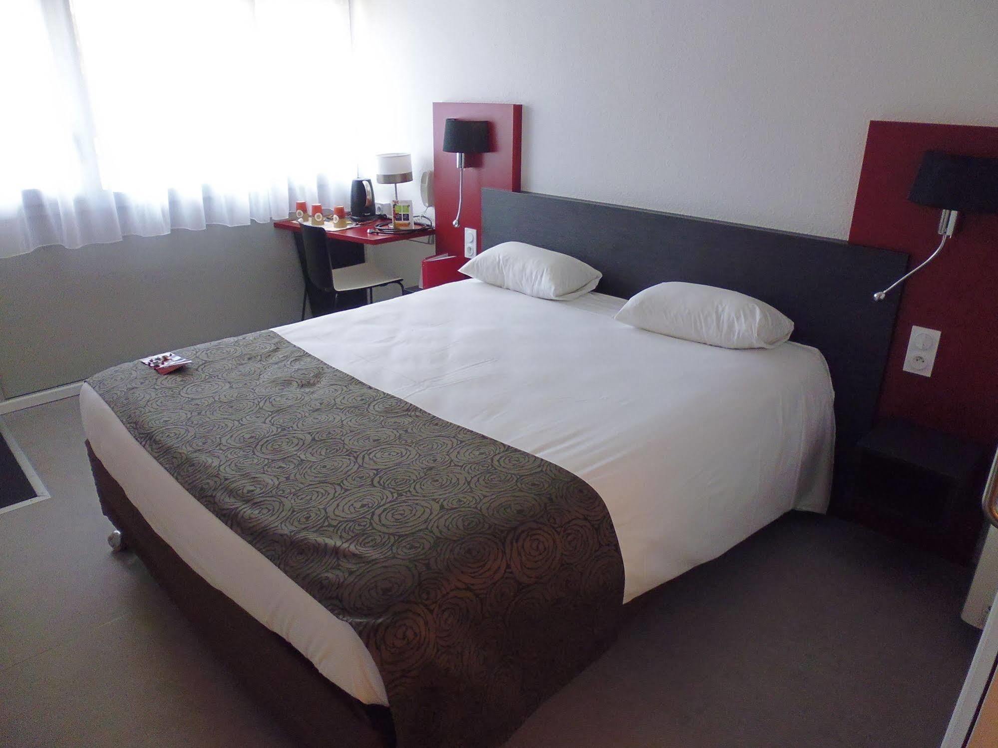 Brit Hotel Mayenne Luaran gambar