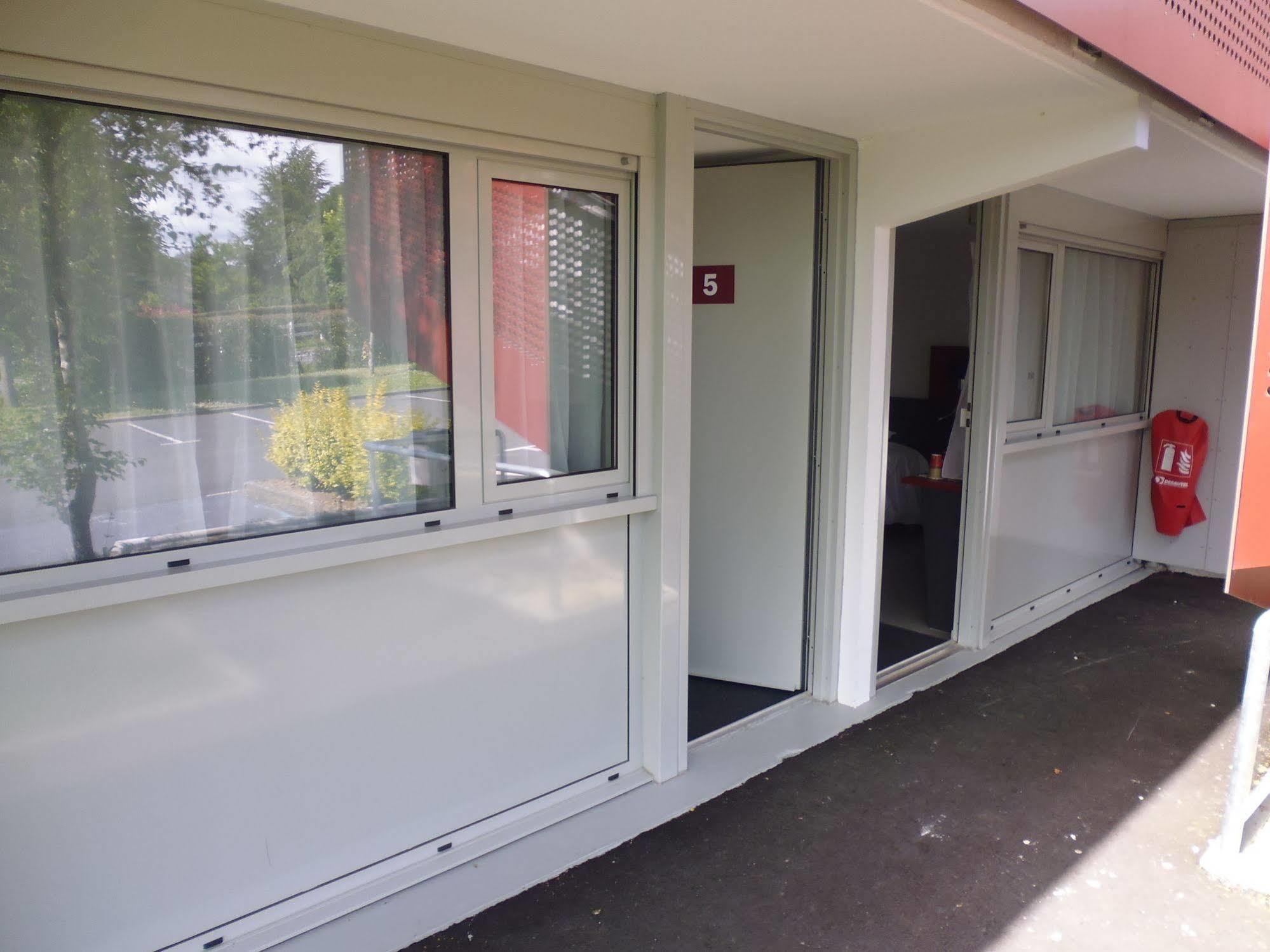 Brit Hotel Mayenne Luaran gambar